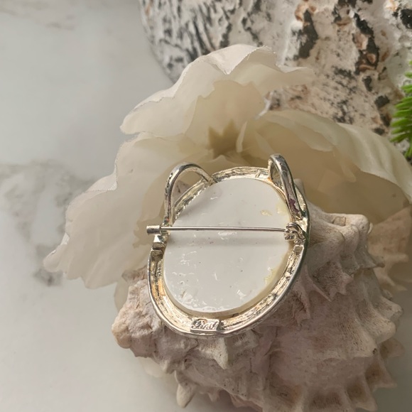 Vintage Dragonfly Mother of Pearl pendant/brooch. - Picture 3 of 6